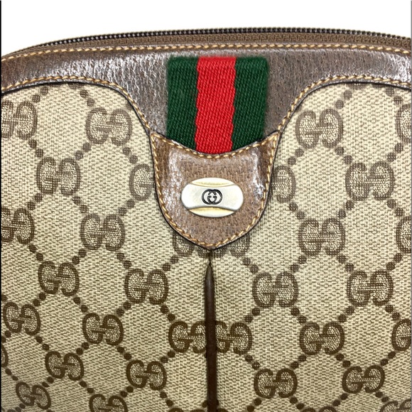Authentic Gucci brown monogram crossbody bag - Picture 5 of 16